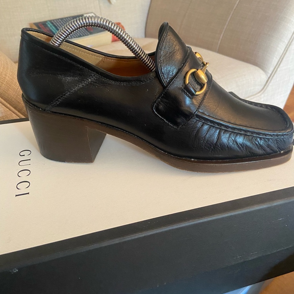 Gucci Black Leather Heeled Boots with Gold Accents - Picture 2 of 4